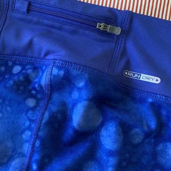 Saucony running outfit - Picture 5 of 8